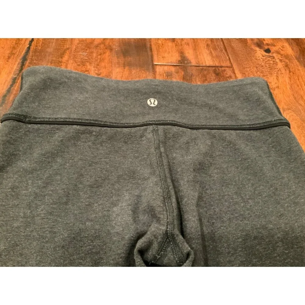 Lululemon Gray Capri Pants With Key Pocket, Size 4